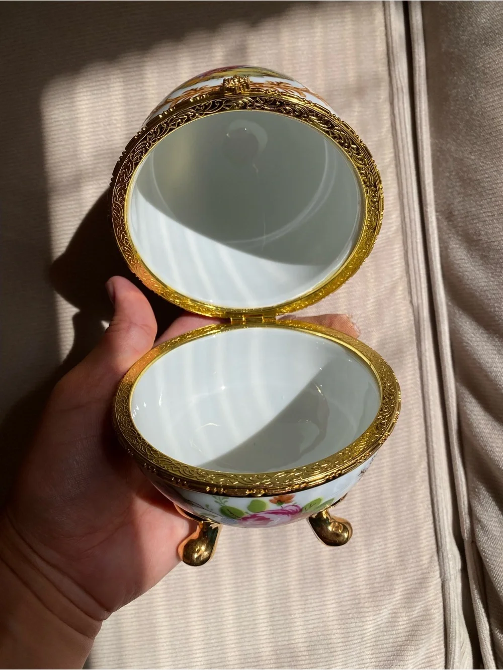 Victorian Style Egg Shape trinket Vintage